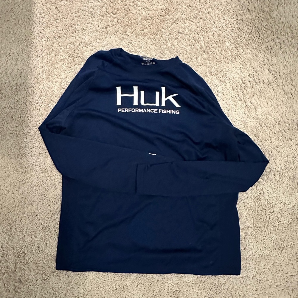 Huk navy shirt